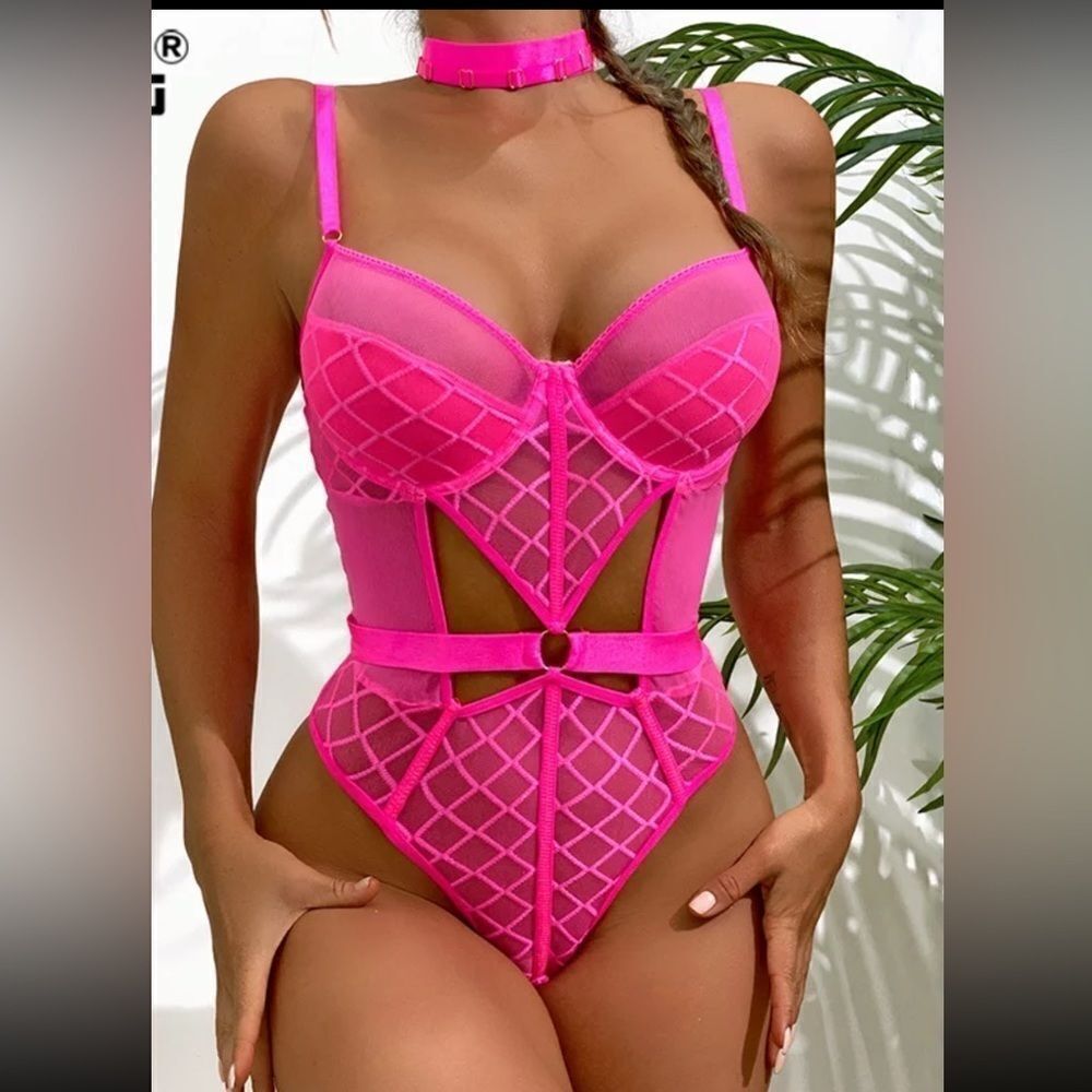 new. bodysuit in pink tulle and details in elastic fabric